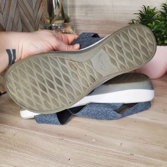 Clarks Sandles Cloudstepper Arla Kaydin Womens Size 10 Gray And White - Picture 8 of 8